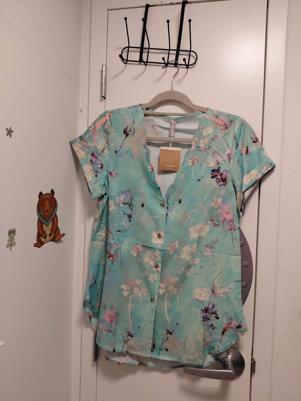 Lightweight Floral Button-Front Blouse in Mint Green